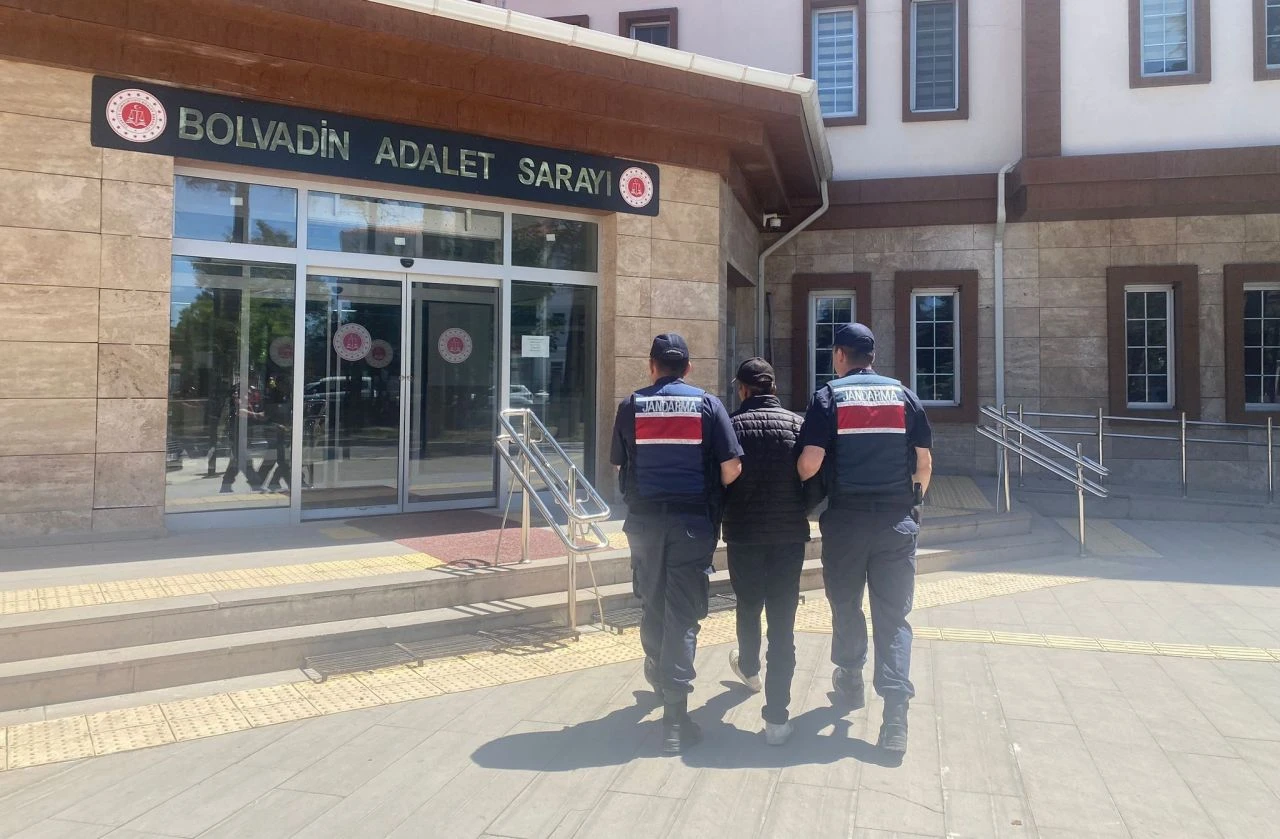 Afyon'da uyuşturucu ve cinsel istismar suçundan arananlar yakalandı - 1. Resim