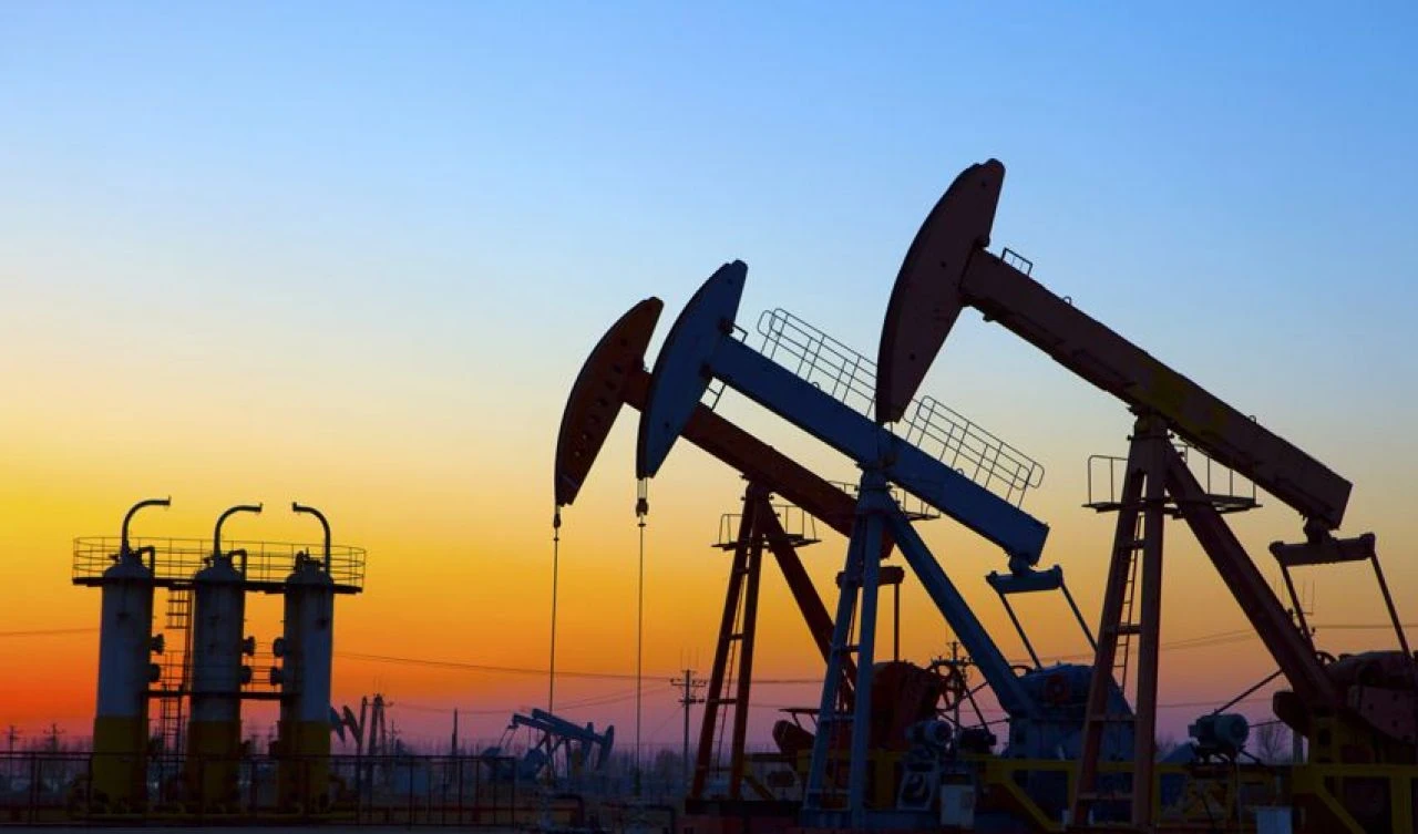 Akaryakıta çifte indirim pompaya yansıdı - 1. Resim