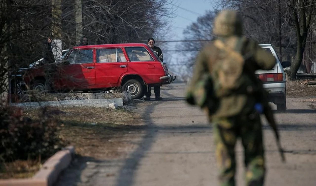 Askerden kaçmak için kılık değiştirdi! 'Büyüleyici Sergietta' yakayı ele verdi - 3. Resim