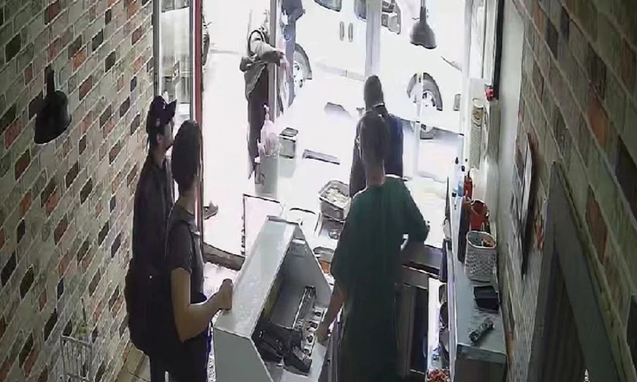 Haraç alamadı, uzun namlulu silahla taradı