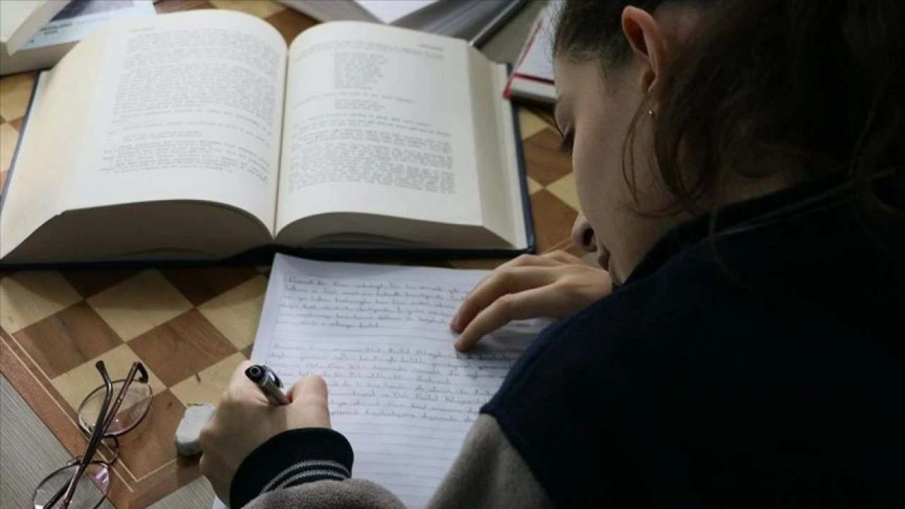 Hukuk Mesleklerine Giriş Sınavı'ndan en az 70 puan alınması gerekiyor