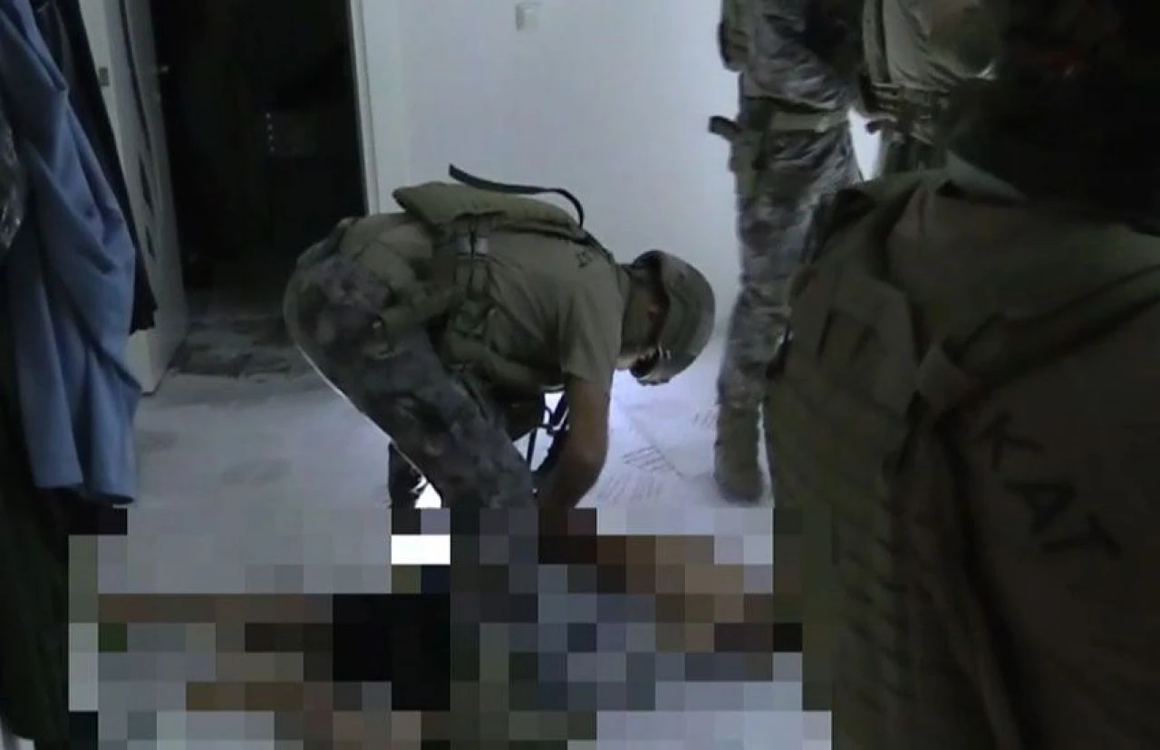 Mersin'de yasadışı bahis operasyonu: Çok sayıda gözaltı var! - 1. Resim