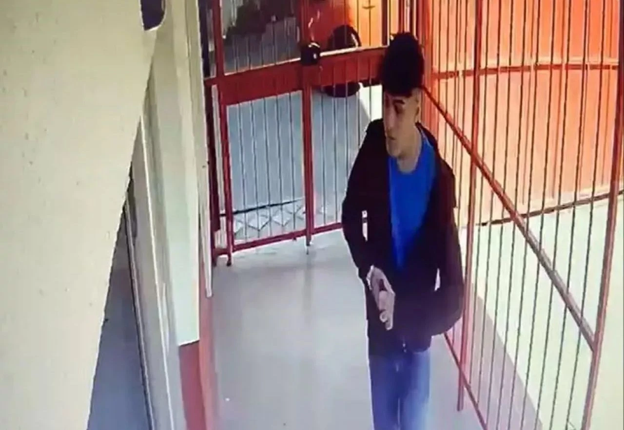 Öğrencisi tarafından vurulan öğretmen hayatını kaybetmişti... Bakan Tekin'den açıklama geldi  - 2. Resim
