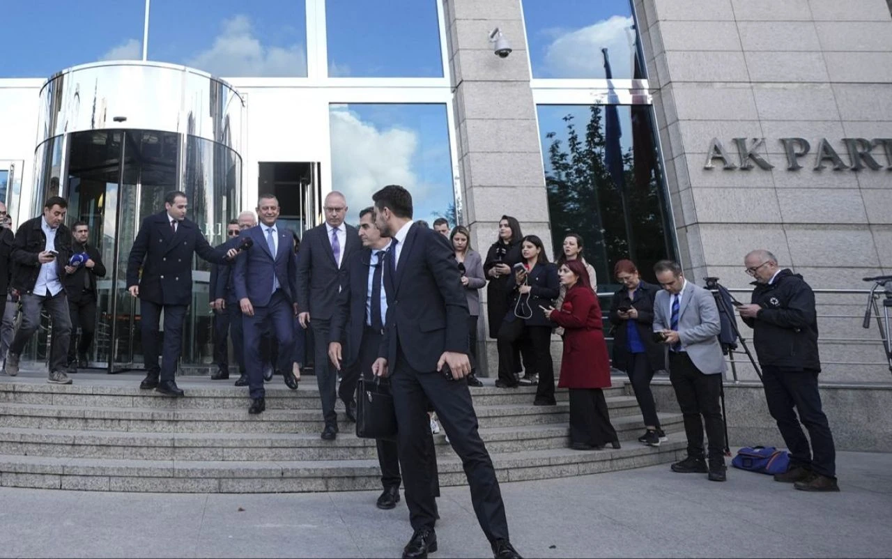 Özgür Özel'in Cumhurbaşkanı Erdoğan'a sunduğu dosya... 'Bunu ilk kez açıklıyorum' 