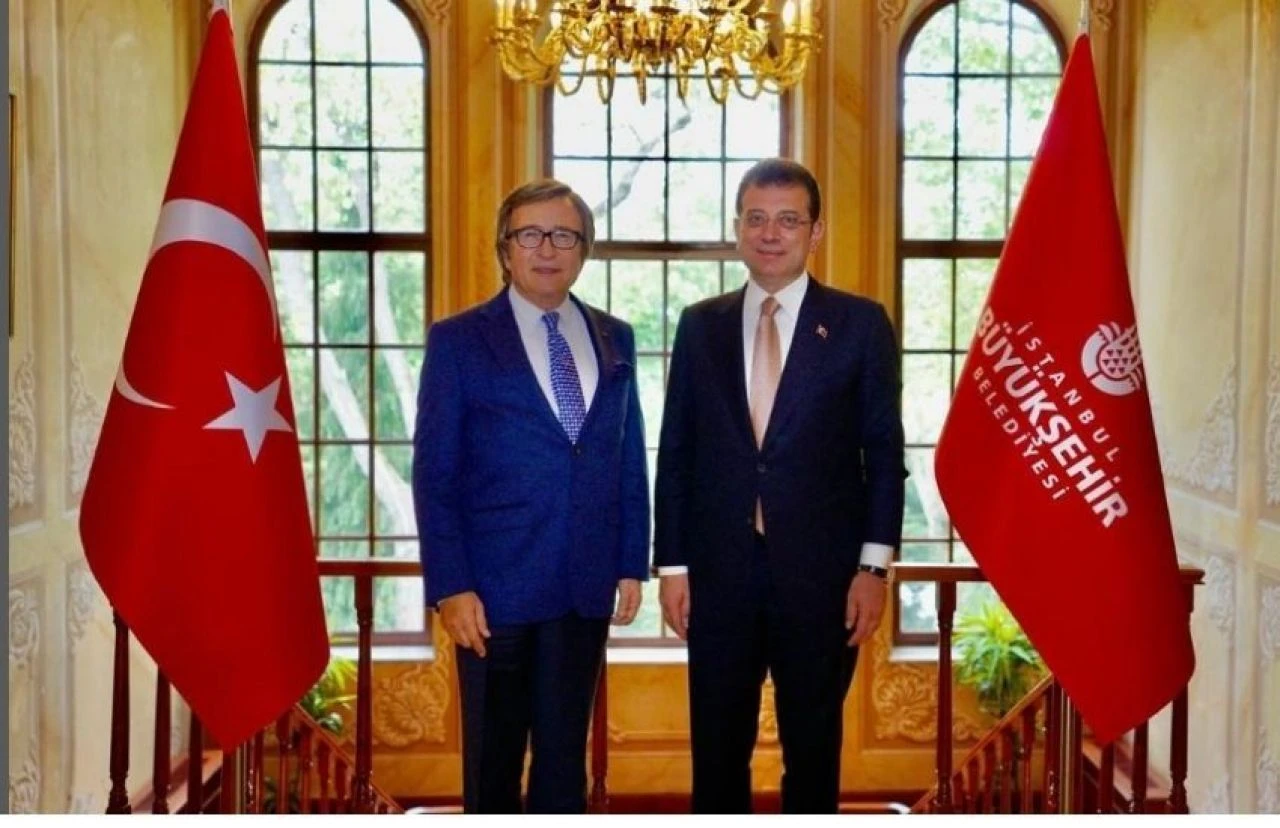 Şarkıcı Erol Evgin'den Ekrem İmamoğlu'na ziyaret