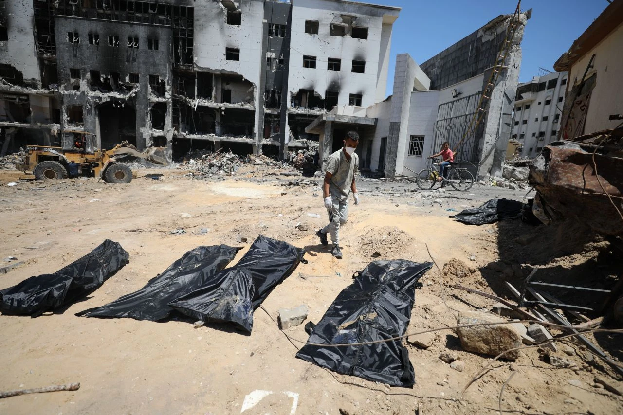 Soykırımın yeni adresi Refah! İsrail jetler ve topçu atışlarıyla ölüm saçıyor... Belediye binası vuruldu