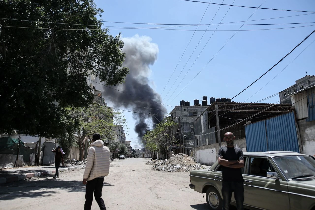 Soykırımın yeni adresi Refah! İsrail jetler ve topçu atışlarıyla ölüm saçıyor... Belediye binası vuruldu
