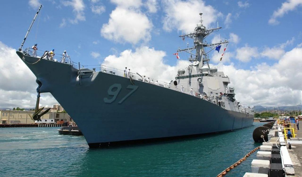 ABD savaş gemisi Tayvan Boğazı’nda devriye gezdi! Çin küplere bindi: Tayvan, Çin'in bir parçasıdır