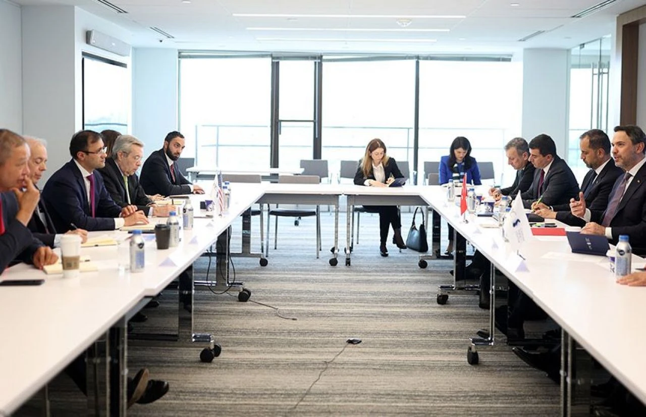 Bakan Alparslan Bayraktar, Washington'da! Dev anlaşma yapıldı