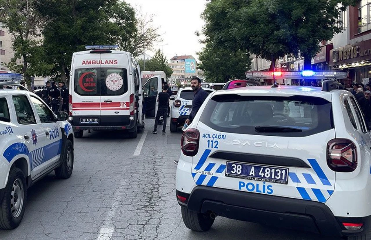 Bisiklet kullanırken minibüsün çarptığı çocuk feci şekilde öldü!