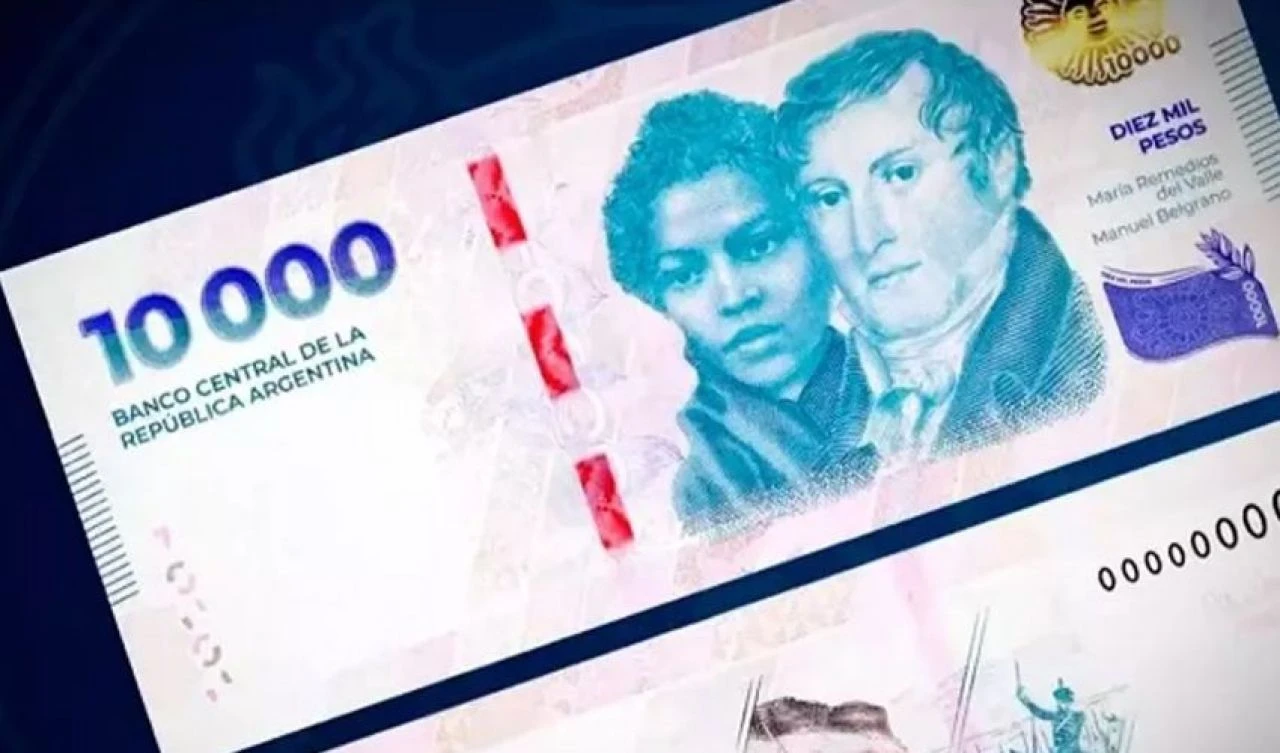 Enflasyonun vurduğu ülke yeni banknot çıkardı! Nakit yığınıyla sokağa çıkıyorlar - 2. Resim