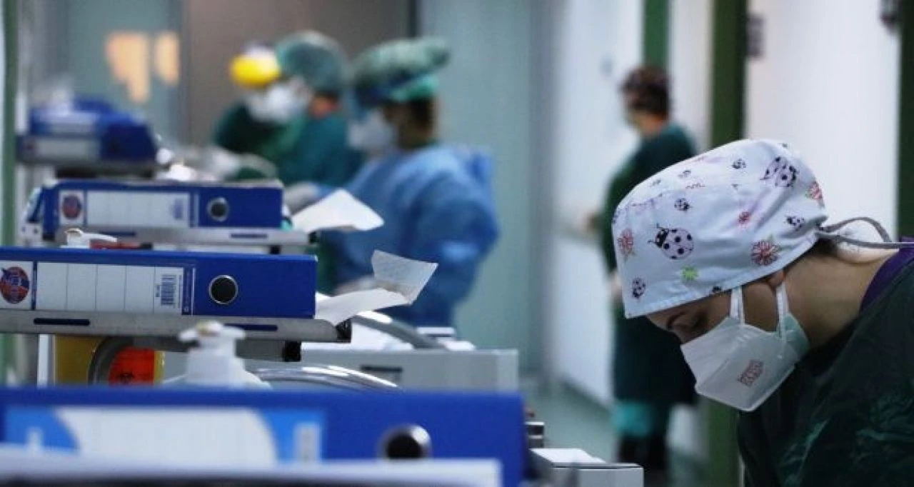 Hemşireler gününde Twitter, Instagram ve Facebook'tan paylaşılabilecek resmi ve profesyonel mesajlar