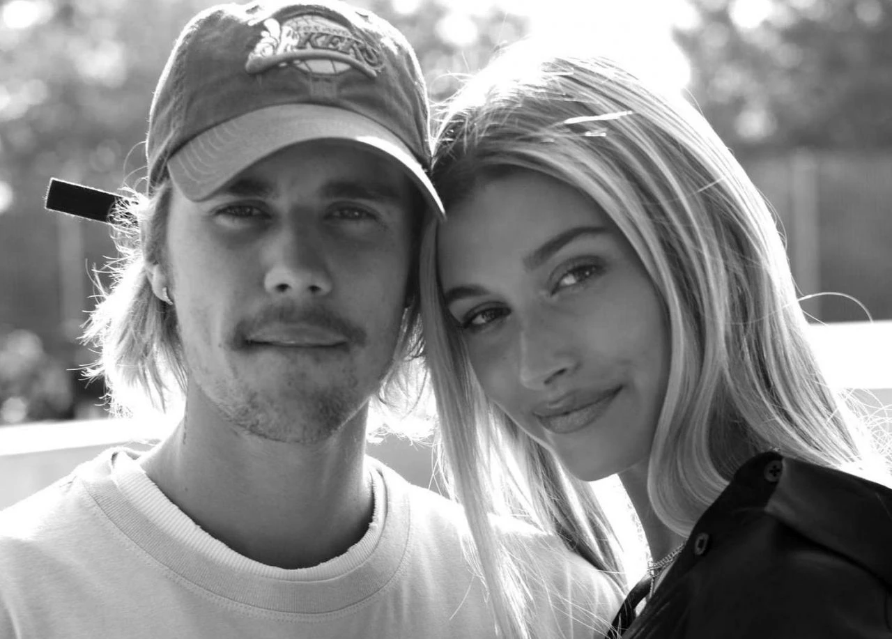 Justin Bieber ve Hailey Bieber çifti ilk çocuklarini beklediklerini açikladi - 1. Resim