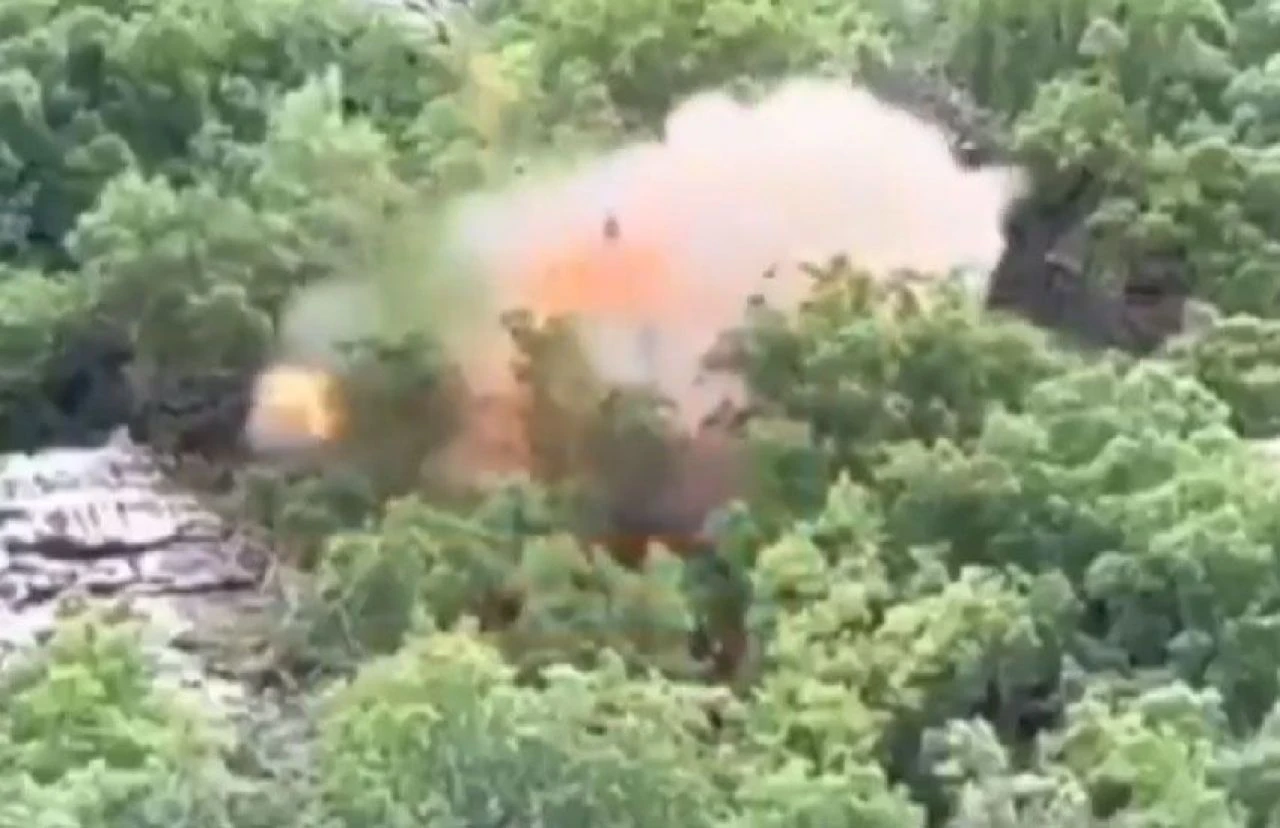 Elazığ'da PKK'ya darbe: Terör örgütü üssü çökertildi! - 1. Resim