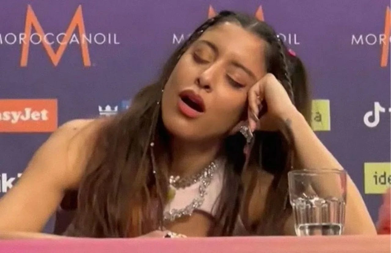 Eurovision 2024’e damga vuran anlar! Yunan şarkıcı Marina Satti'den İsrailli Eden Golan'a protesto - 1. Resim