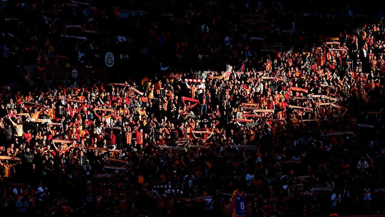 Galatasaray'da yeni sezon kombineleri 5 dakikada tükendi! Taraftarlar isyan etti - 1. Resim