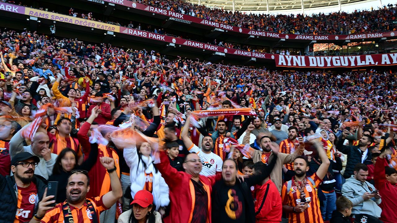  -Galatasaray taraftarı isyanda!