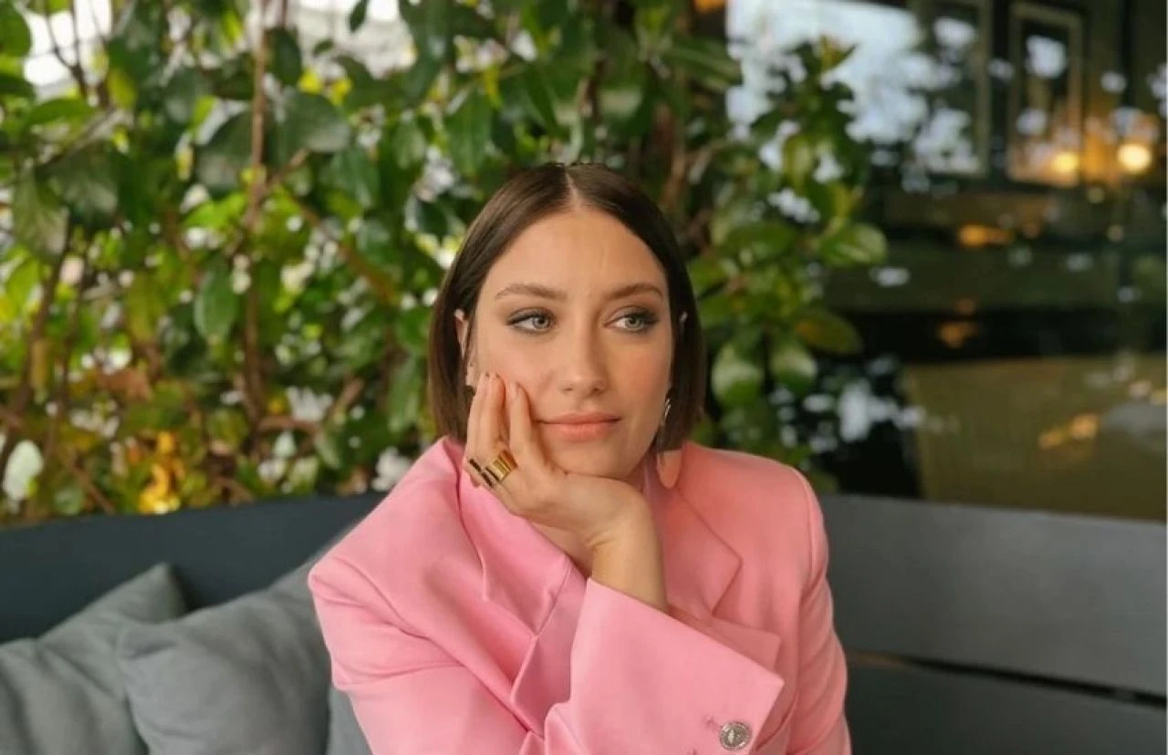 Hazal Kaya imajını yeniledi! Takipçileri hiç beğenmedi