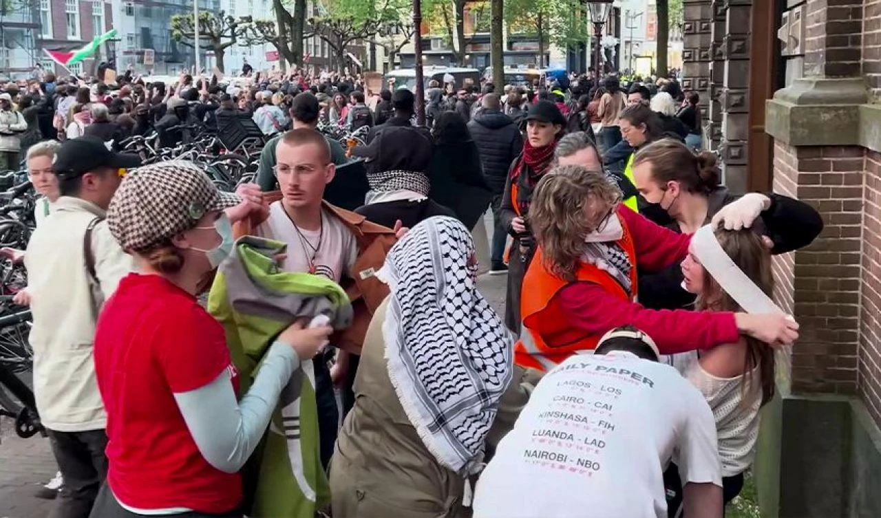 Hollanda'da üniversite öğrencilerinden Filistin'e tam destek! Polis müdahalelerinin şiddeti arttı