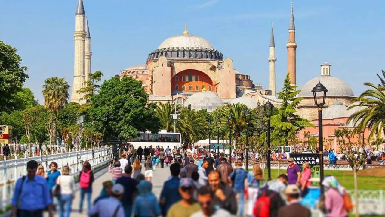  -İstanbul'a 3 ayda 3 milyon turist