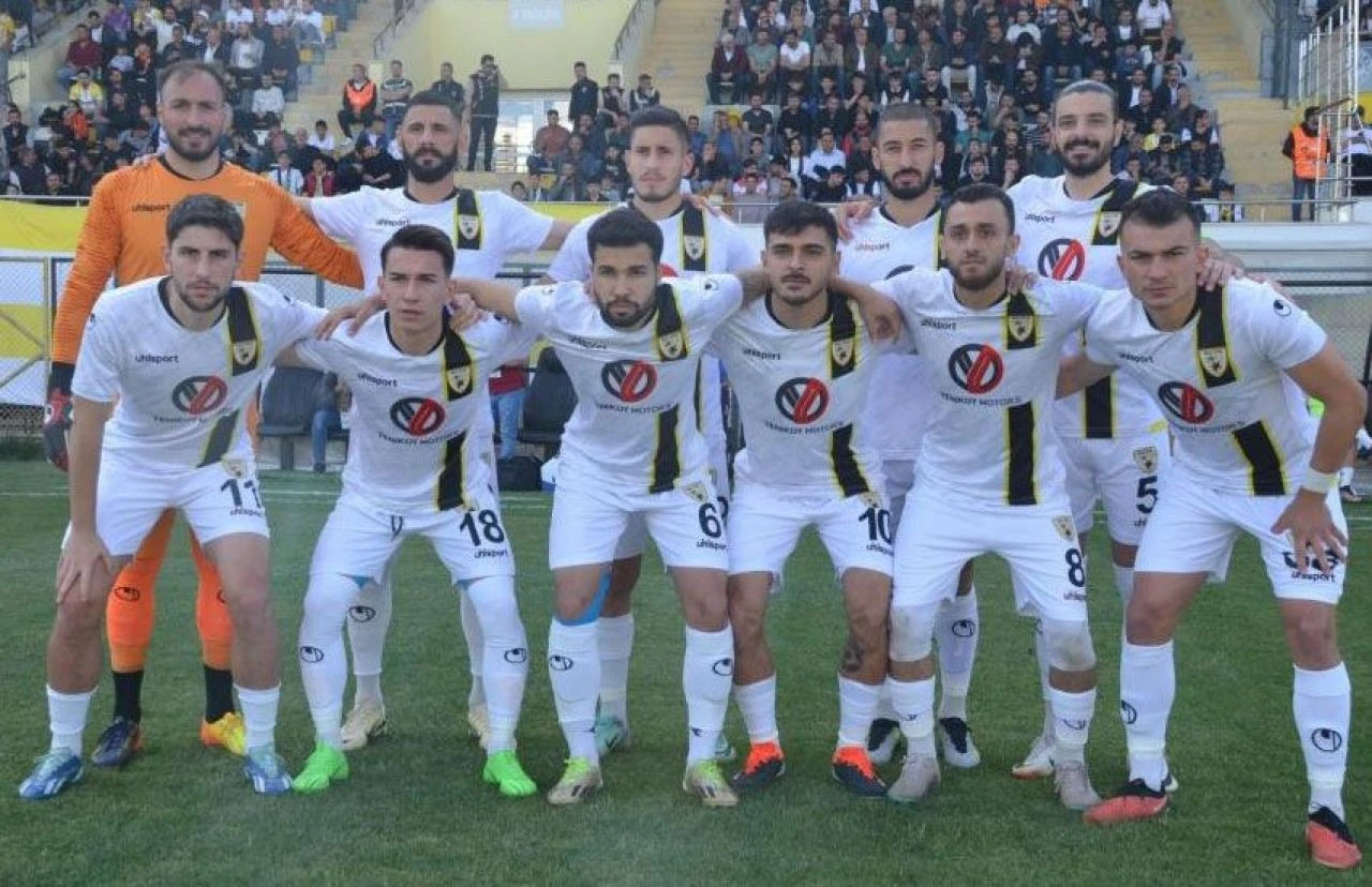 Muş’ta halay zamanı! Sarı-Beyazlılar üst tura çıktı