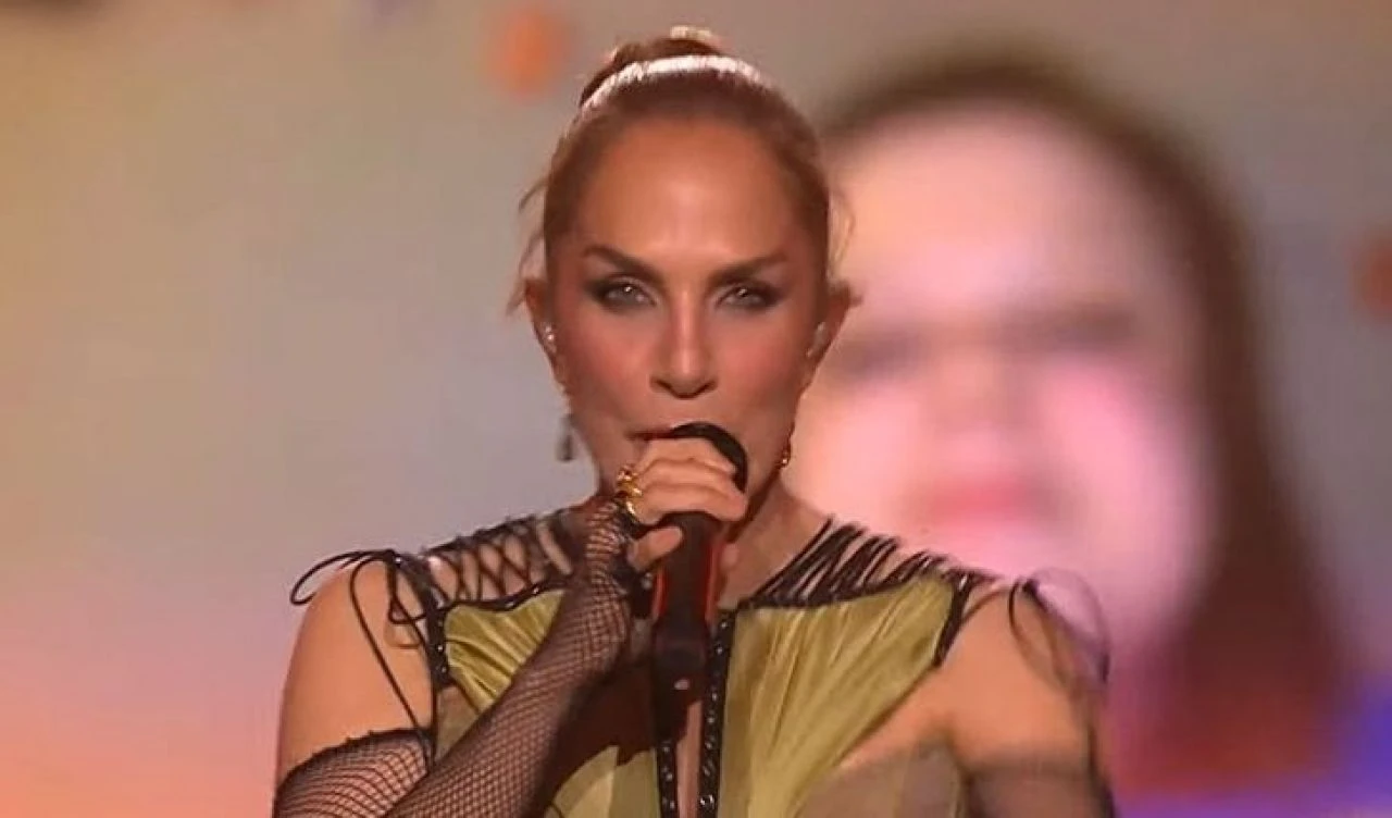 Sertab Erener Eurovision'u bir kez daha salladı! 21 yıl sonra herkesin dilinde  