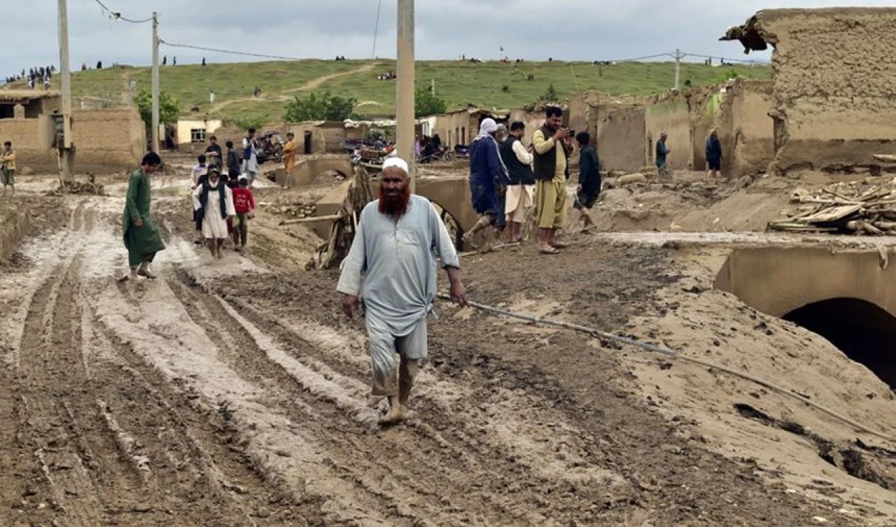 Afganistan felaketi yaşıyor! Yüzlerce ölü ve yaralı var - 1. Resim