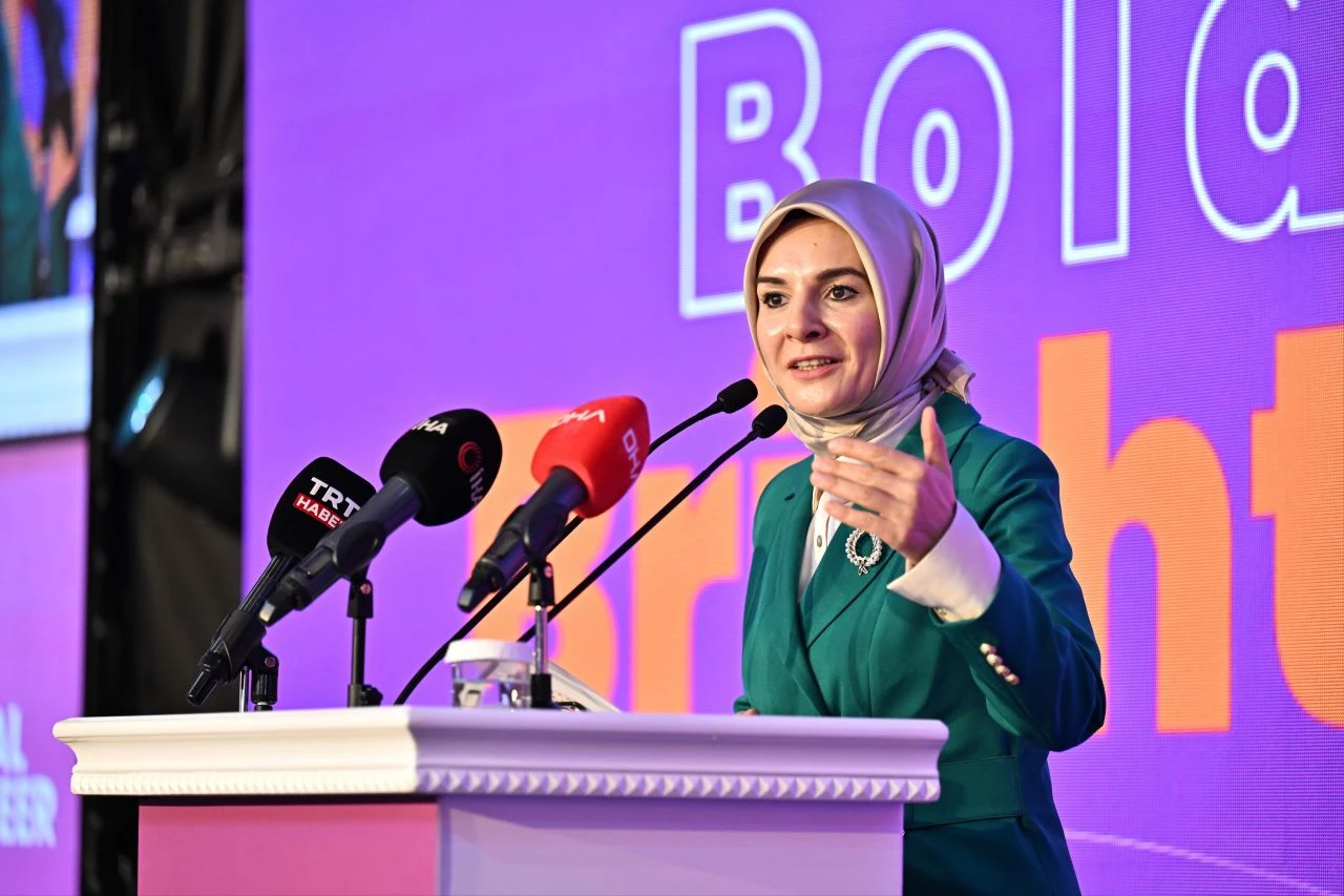 Bakan Göktaş'tan 150 bin TL faizsiz kredi müjdesi! Evlilik kredisi ödemesi başvurusu ve şartları