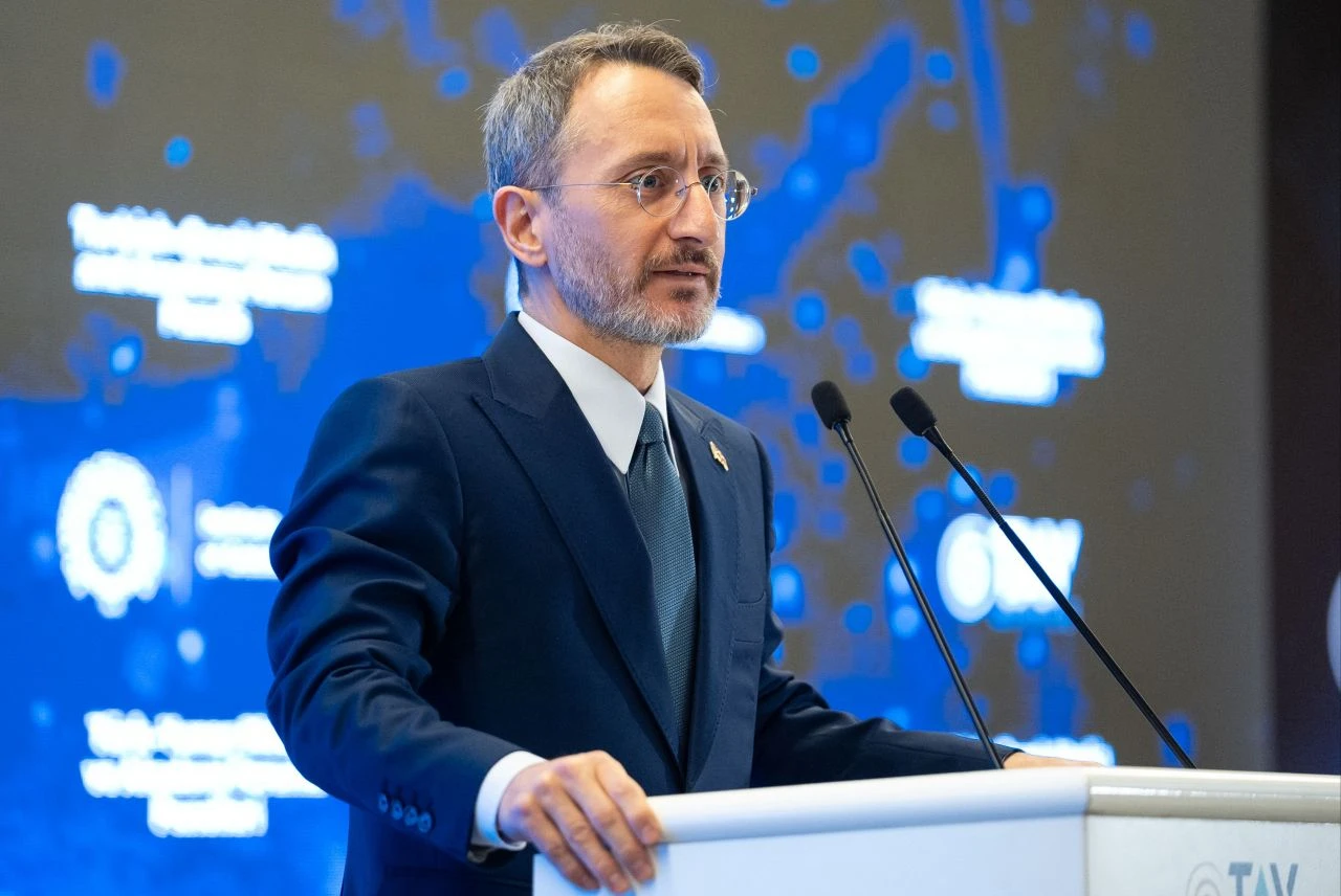 İletişim Başkanı Altun'dan Yunanistan'a tarihi ders! "Sorunları başkalarıyla değil birbirimizle konuşmalıyız''