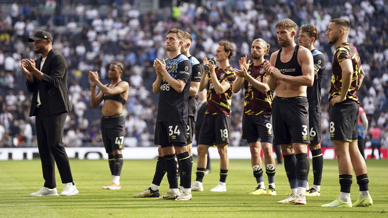 Premier Lig&#039;den düşen 2. takım Burnley oldu