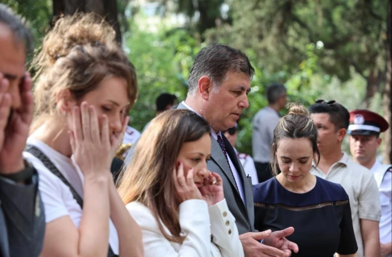 CHP lideri Özel'den anneler gününde anlamlı ziyaret  - 3. Resim