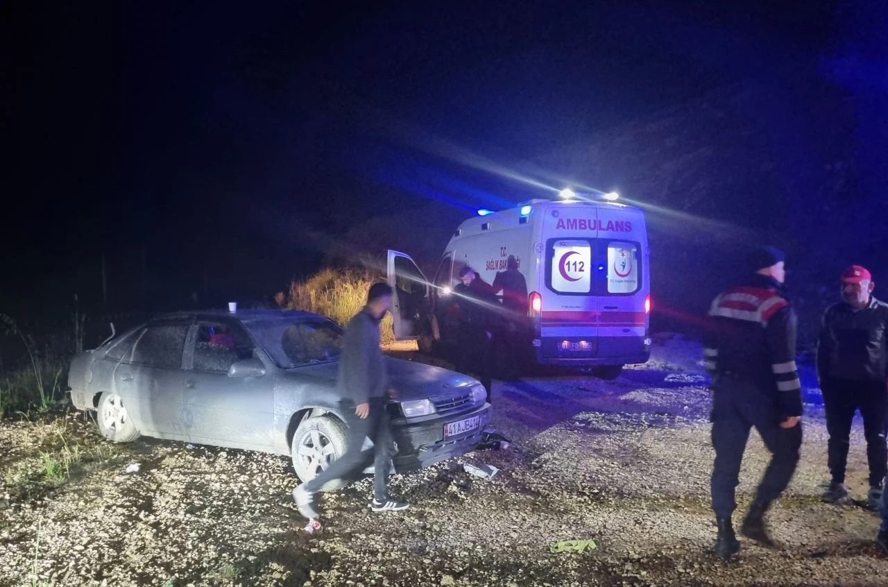 Düzce'de tır ile otomobilin çarpışmasıyla feci kaza