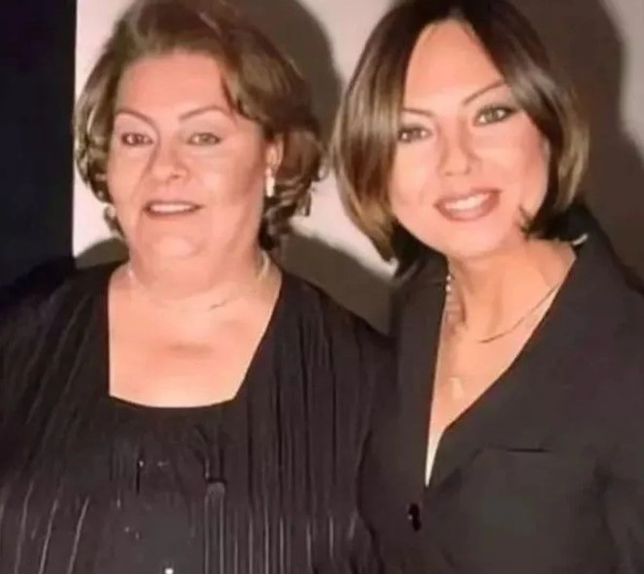 Hık demiş burnundan düşmüş... İşte Ünlü isimlerin hiç görmediğiniz anneleri - 6. Resim