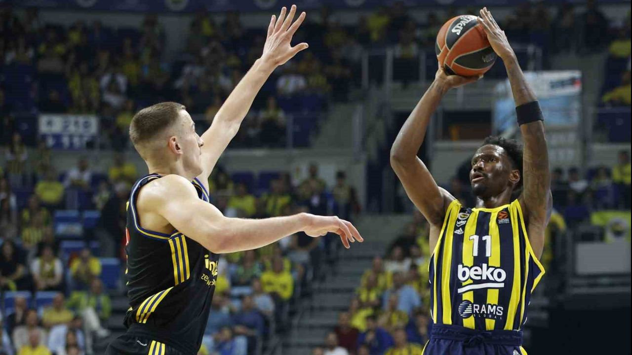 EuroLeague 2024 sezonunun en iyi 5 oyuncusu belli oldu! Fenerbahçe&#039;nin yıldızı listede