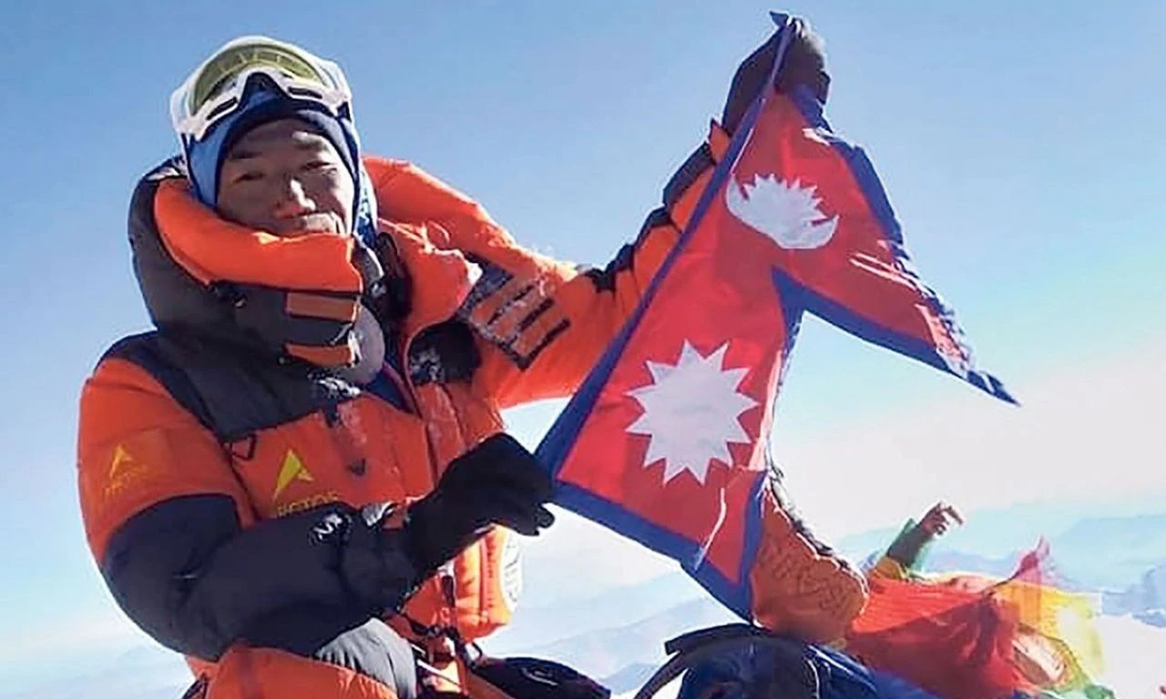 Everest'in zirvesinde bir rekor daha! 29. kez dünyanın en yüksek yerinde - 2. Resim