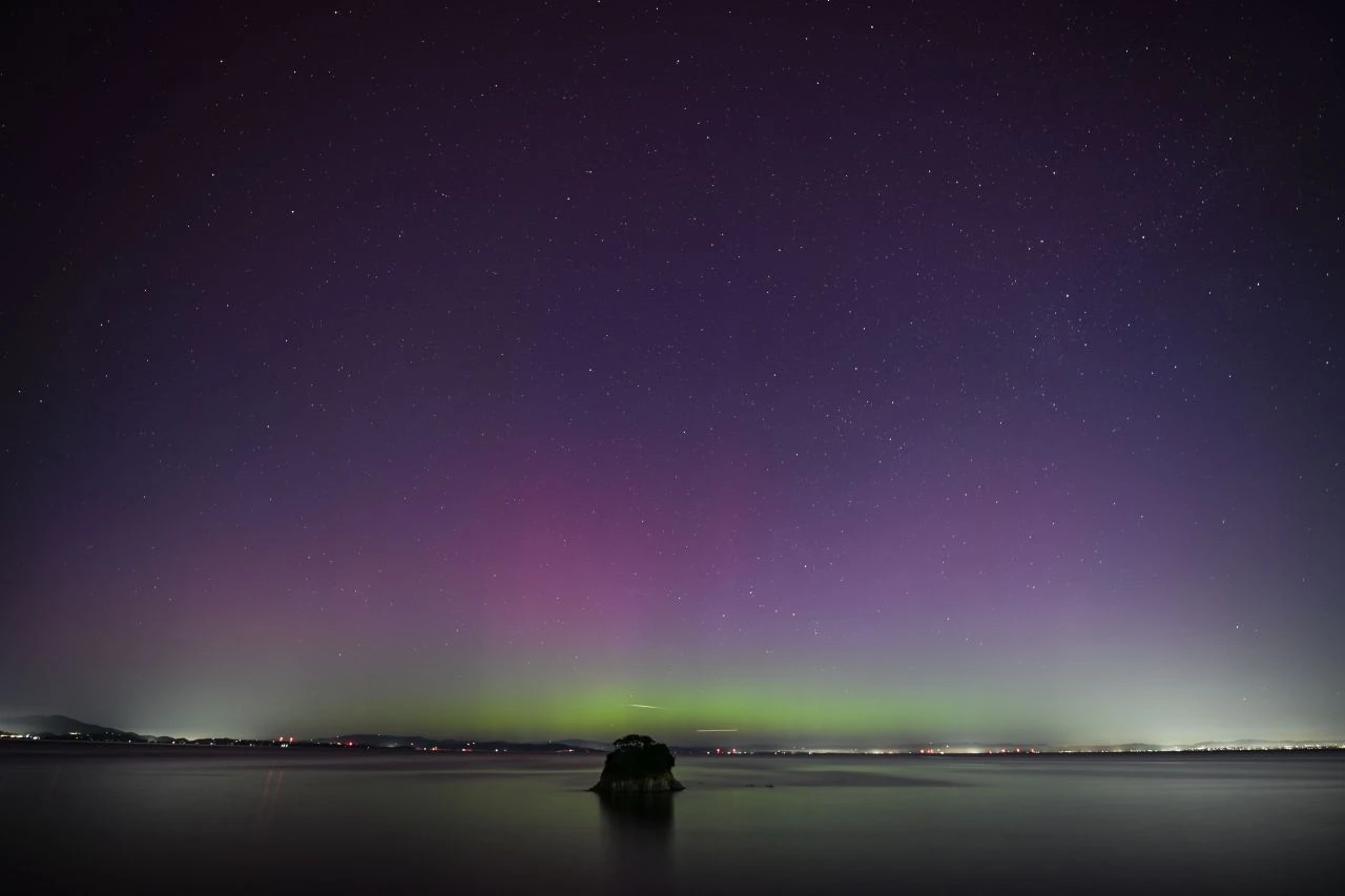 Güneş patlamasının etkileri sürüyor: Kuzey Işıkları California'da