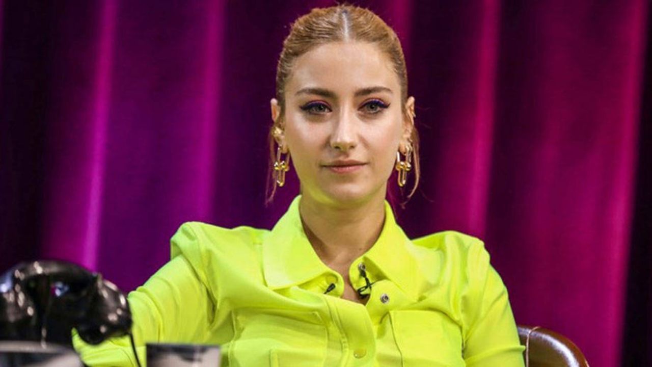 Hazal Kaya Anneler Günü&#039;nde paylaştı! Kızı kopyası çıktı