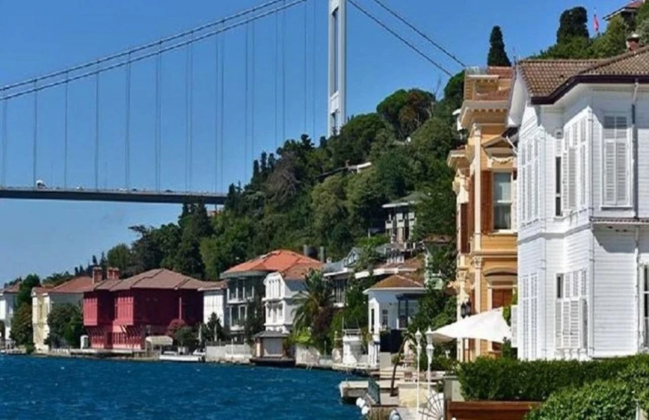 İstanbul Boğazı'nın tarihi 'yalıcıklar'ına büyük ilgi! Fiyatları dudak uçuklatıyor