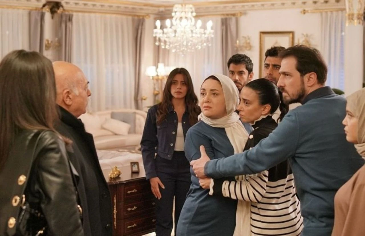 Kızılcık Şerbeti'nin Nilay'ı rol arkadaşı Sibel Taşçıoğlu ile gerildi! Sosyal medyada tepki yağdı