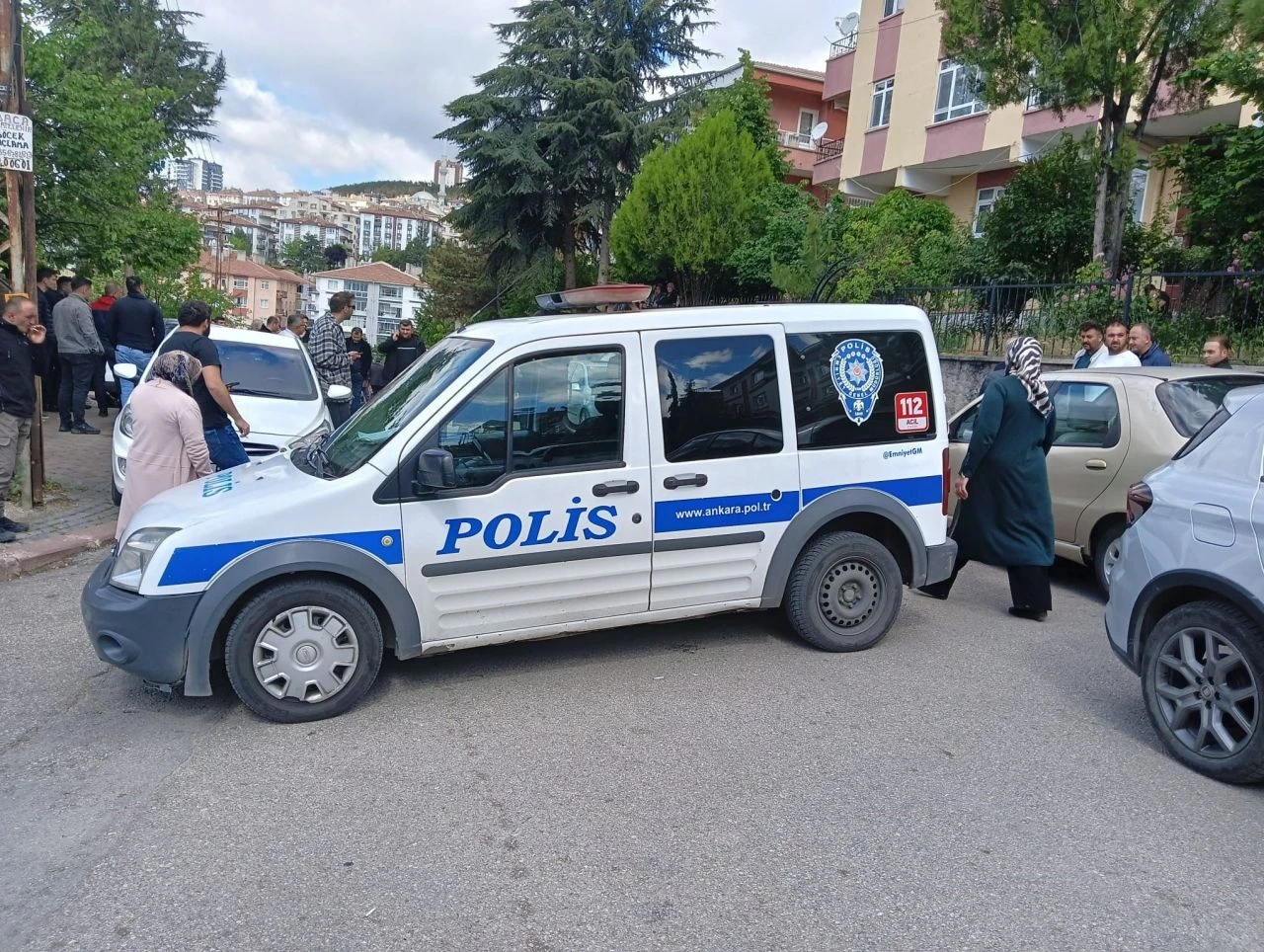 Polis memuru cinnet geçirdi: Eşini ve çocuklarını öldürüp intihar etti - 1. Resim