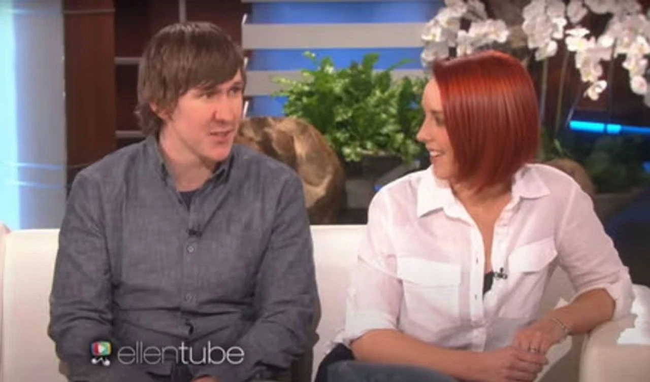 Sosyal medyayı 'elbisenin rengi' paylaşımıyla karıştıran fenomen suçunu itiraf etti - 2. Resim