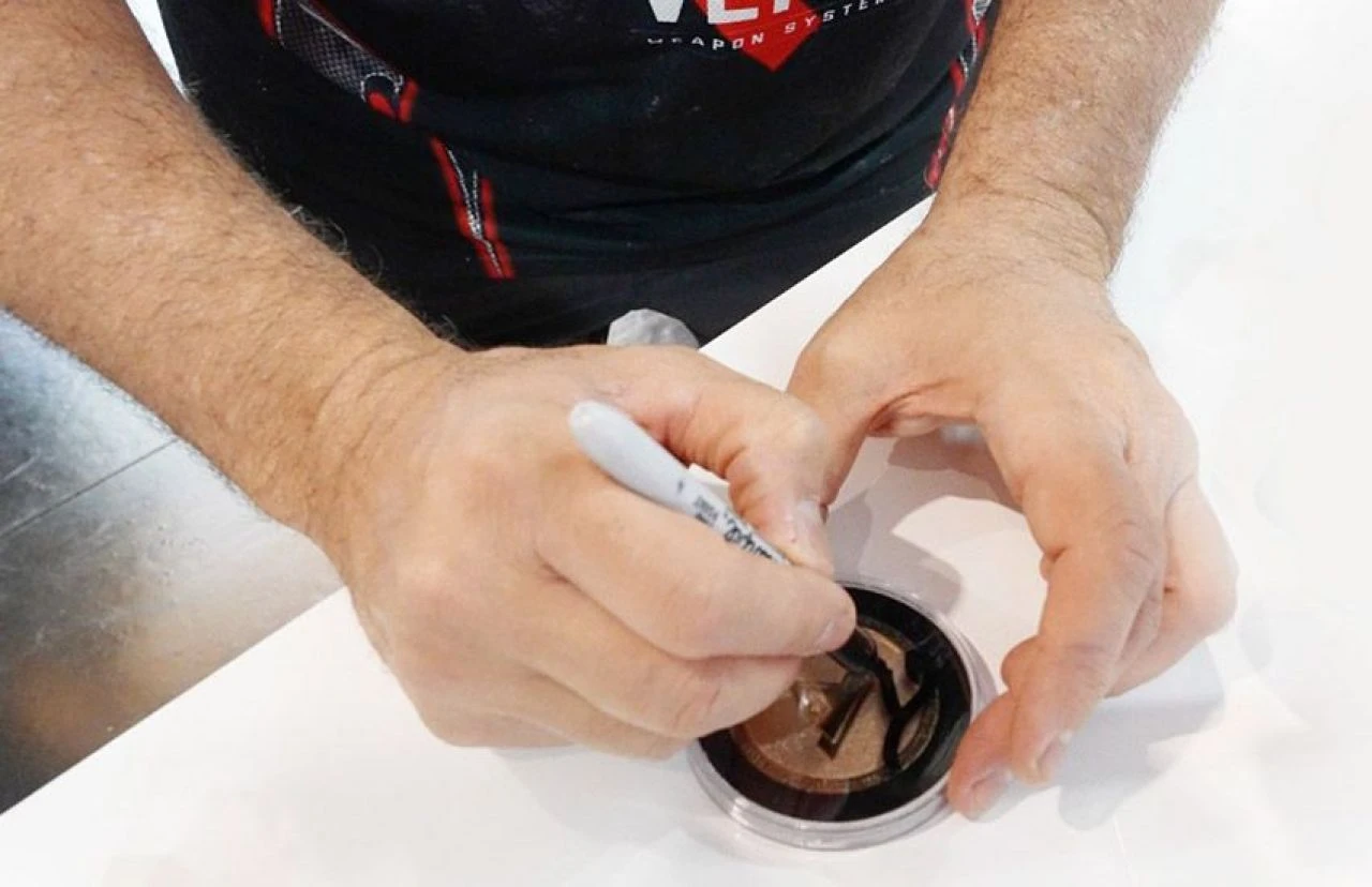 Hollywood’un gözdesi CANiK’in yeni özel tasarım silahı satışa çıkıyor