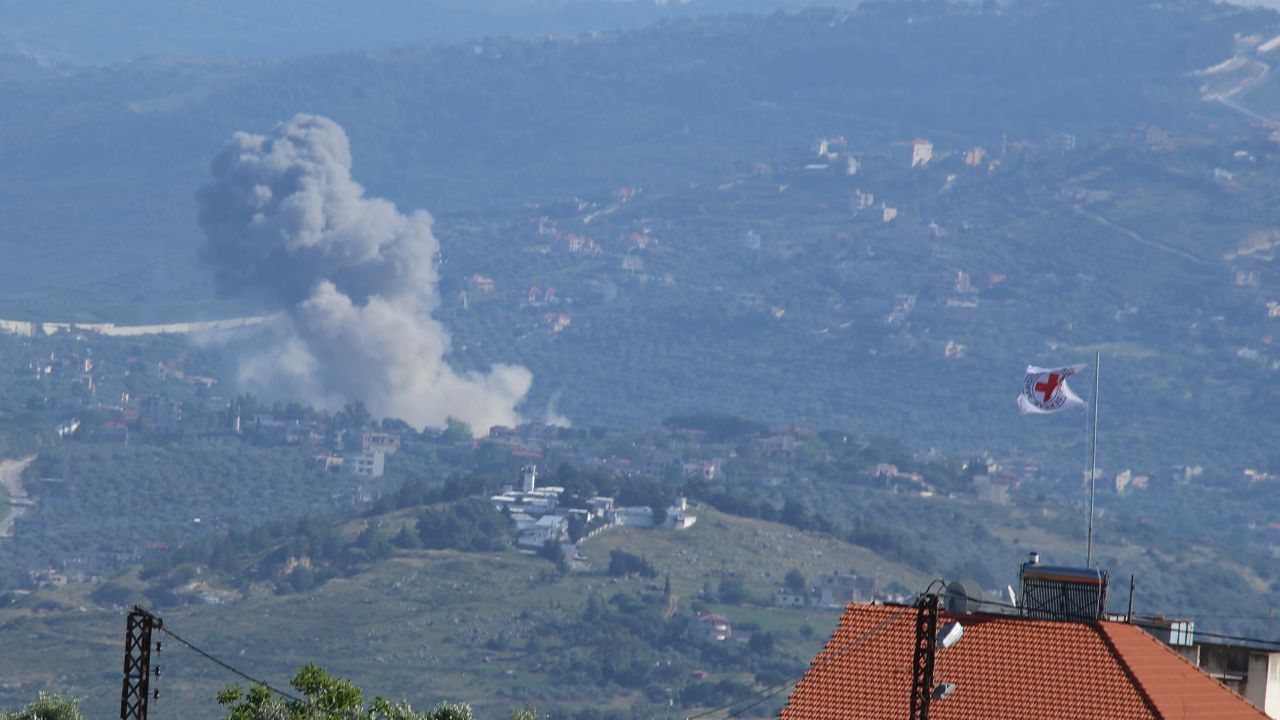 Lübnan&#039;a İsrail&#039;den hava saldırısı: Ölü ve yaralılar var 