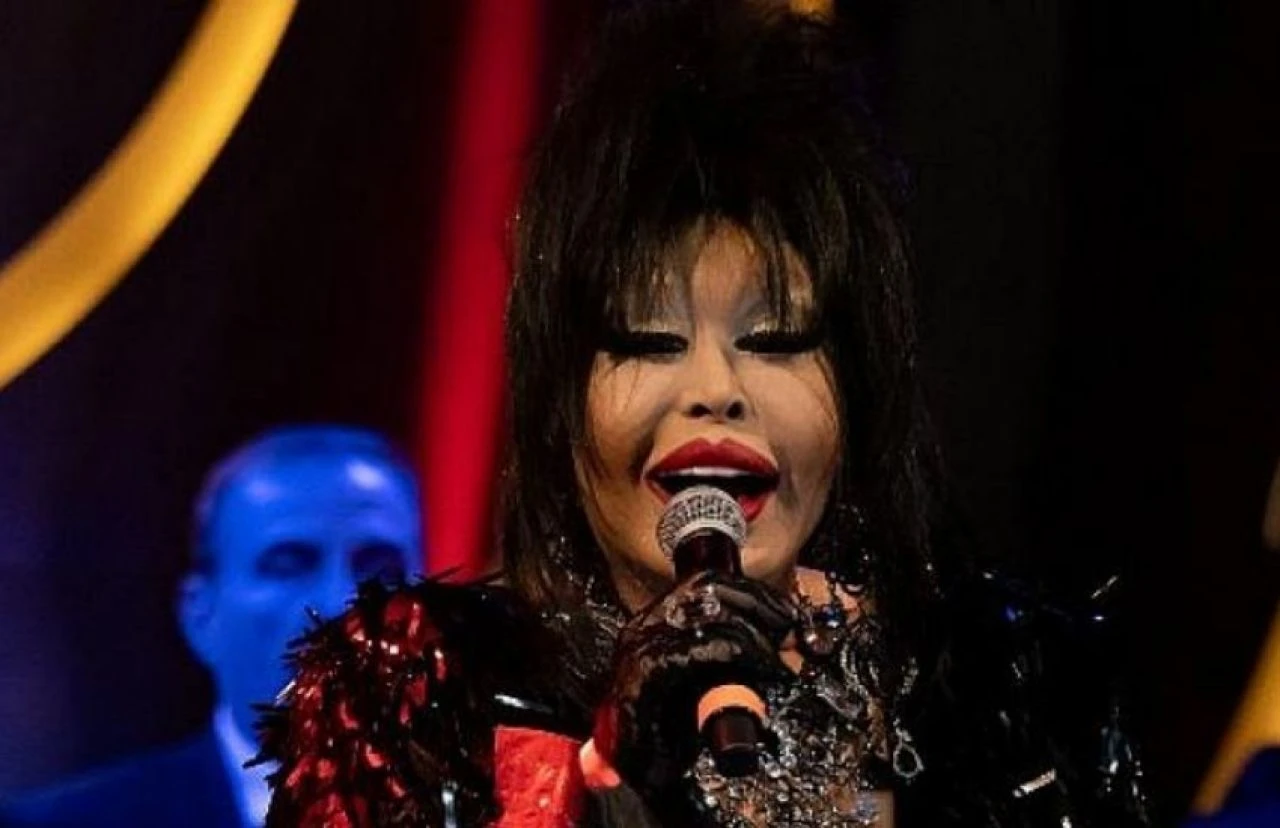 Popstar Mehtap Yılmaz'dan yıllar sonra gelen Bülent Ersoy itirafı - 1. Resim