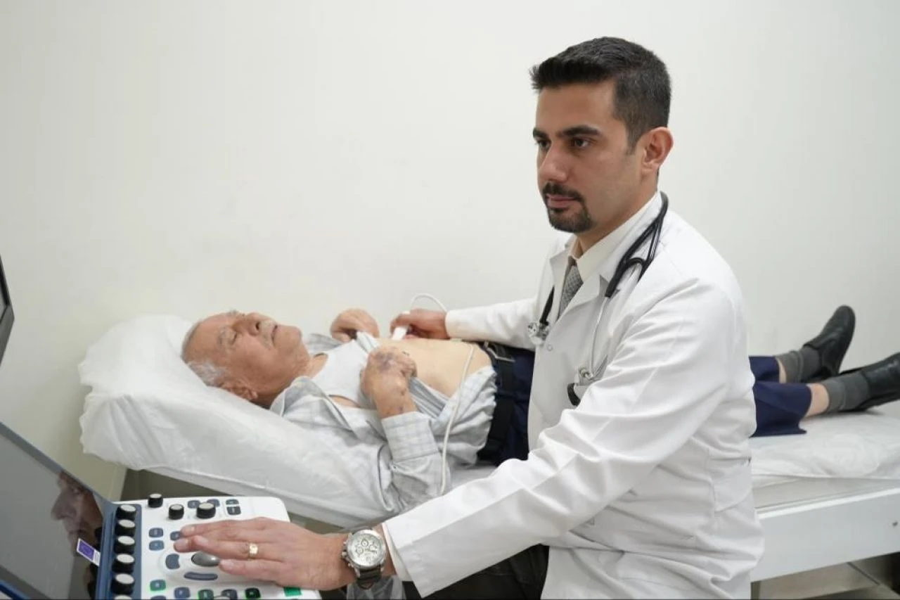 En çok Gaziantep'te uygulanıyor! 84 yaşındaki hastanın ameliyatsız yöntemle kalp kapağı değişti