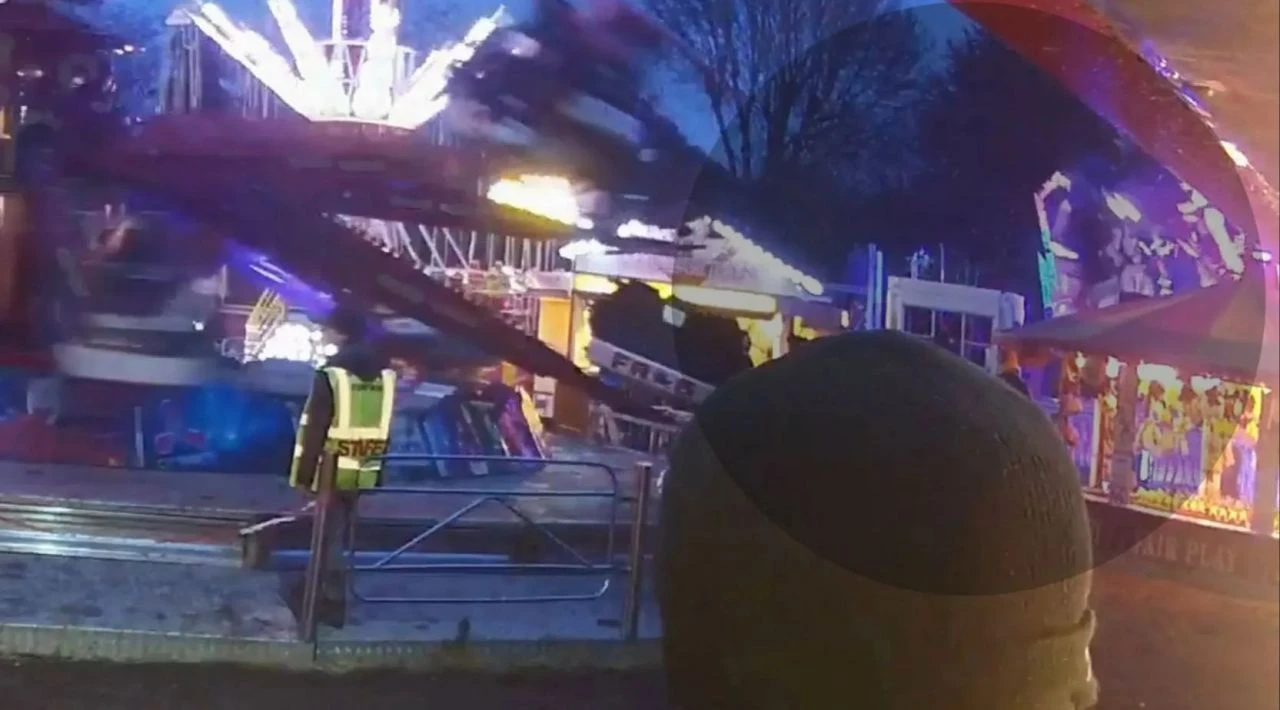 Lunaparktaki dehşetin görüntüleri çıktı: Kemer açıldı kadın yere savruldu - 1. Resim