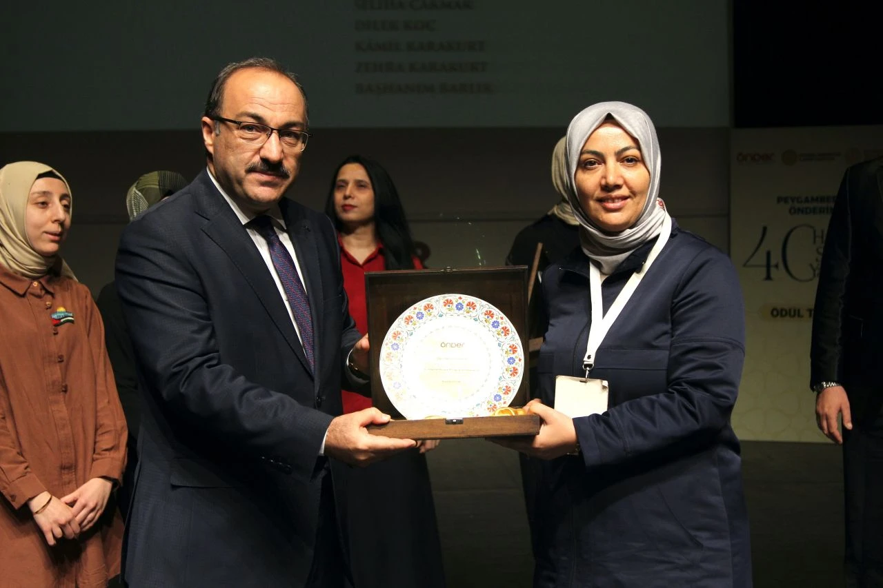 ÖNDER yarışmalarında ödüller sahiplerini buldu - 1. Resim