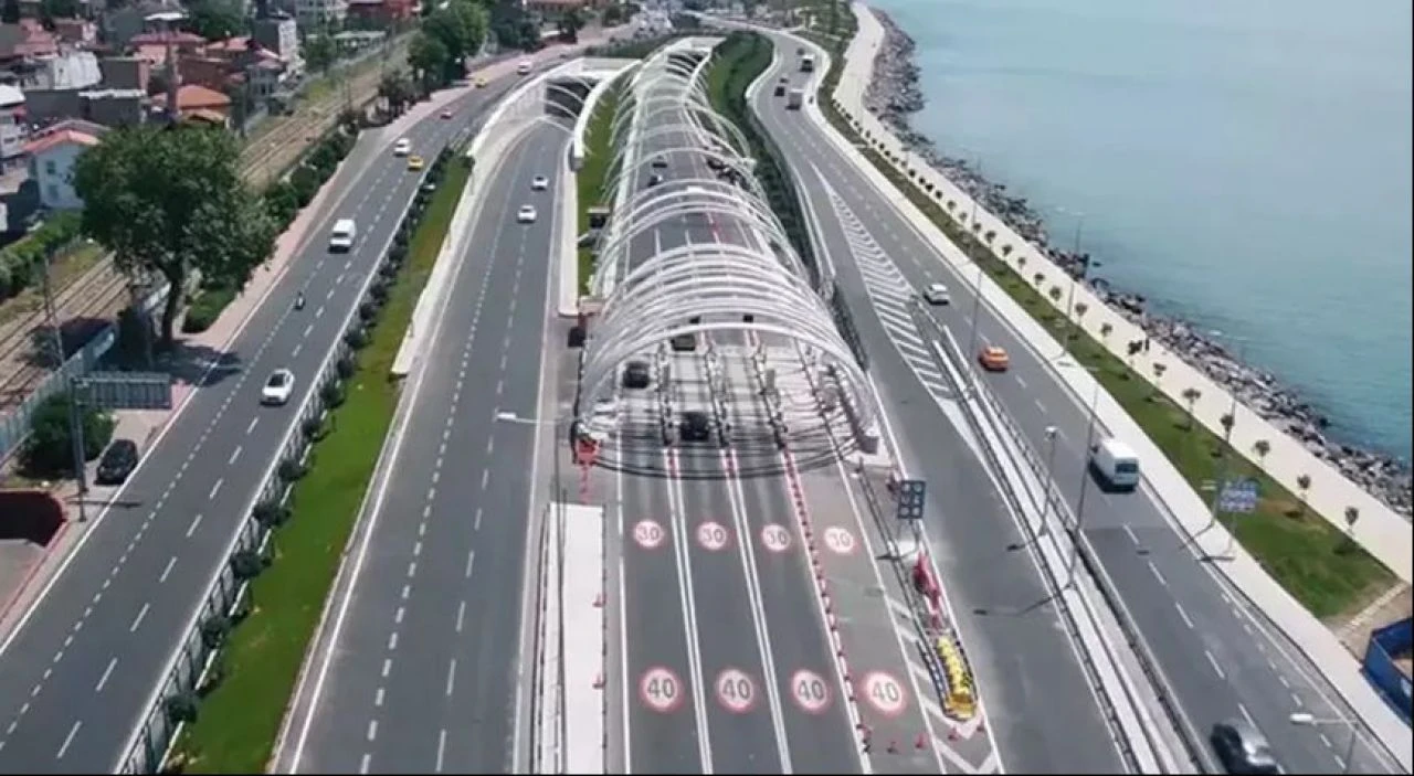 Avrasya Tüneli geçiş ücretlerine %40 zam geldi, otomobiller için ücret 112 TL oldu - 1. Resim