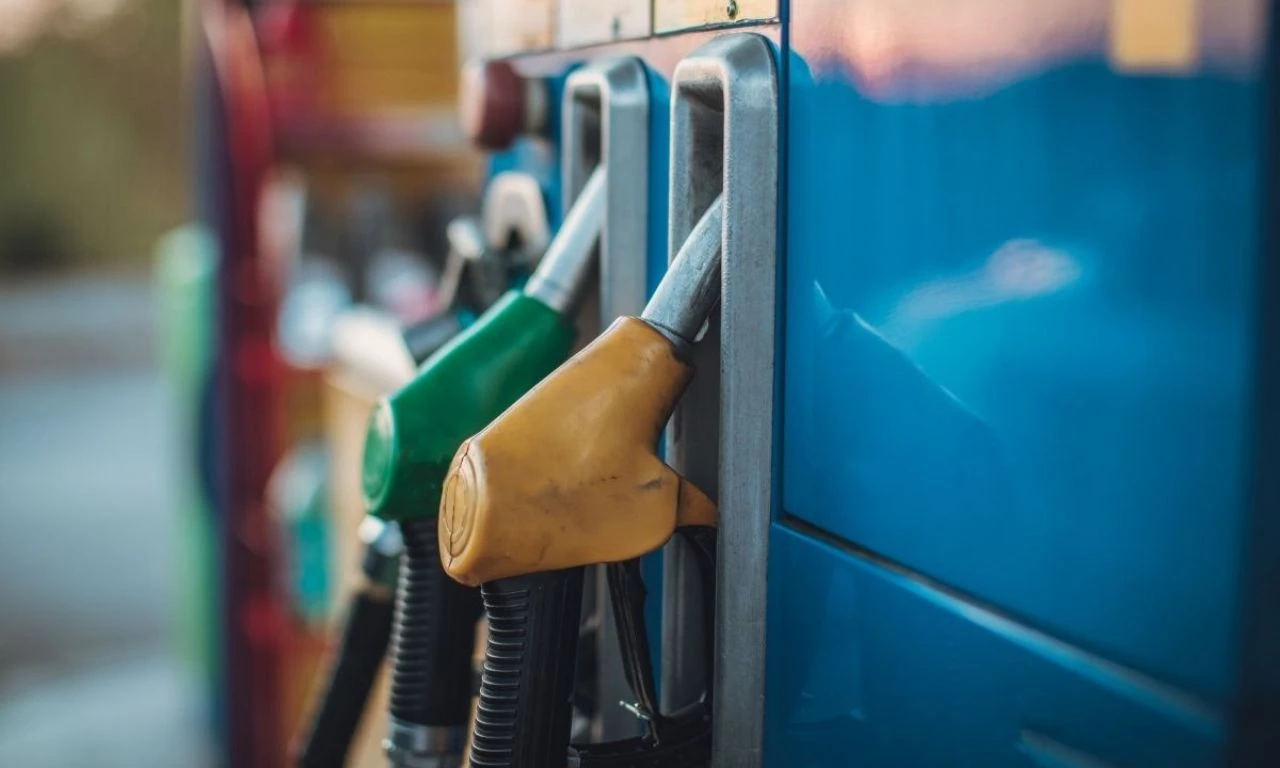 Benzin ve motorinde tabelalar değişti! Akaryakıtta tek fiyata şirketlerden tepki geldi