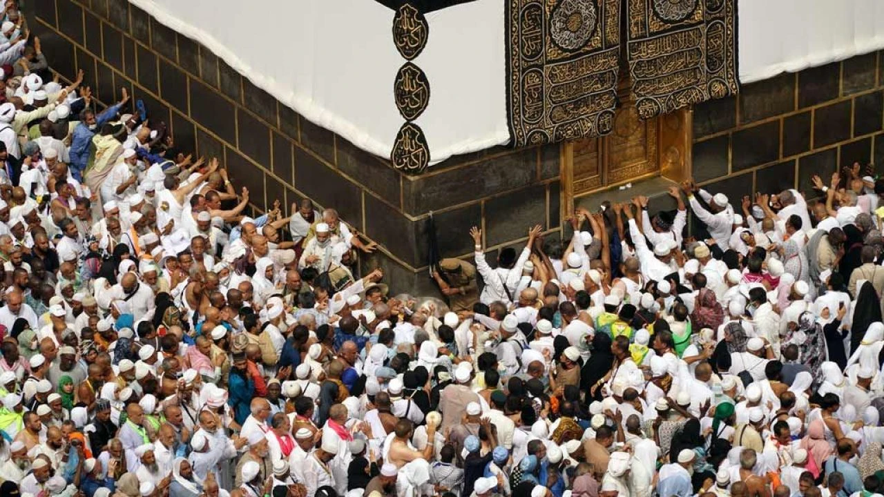 Suudi Arabistan duyurdu: 'Kural dışı' hac ziyaretlerine artık para cezası uygulanacak